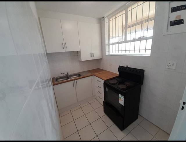 1 BEDROOM PROPERTY TO RENT IN LOEVENSTEIN